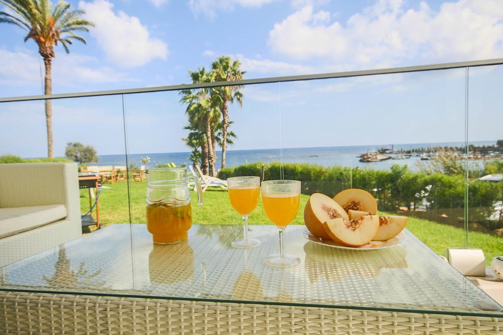 Beachfront Trident Protaras Cameră foto